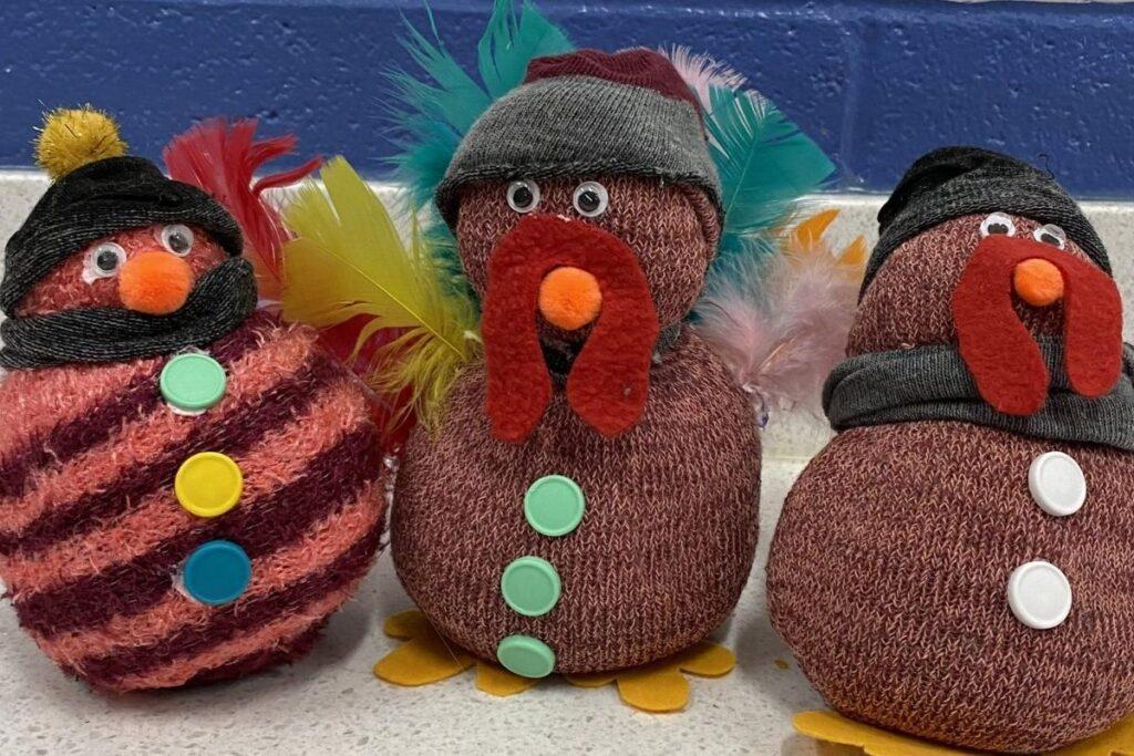 Thanksgiving Crafts DIY no sew sock turkey